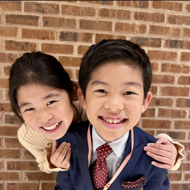 Roomful of Pianos- Lala and Mimi Funakoshi 