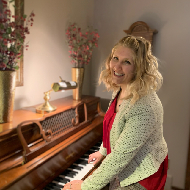 Piano lessons with Lindsey Fulton